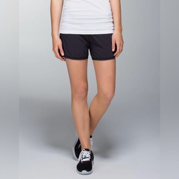 Lululemon Groovy Run Short in Black Size 8 - Picture 2 of 11